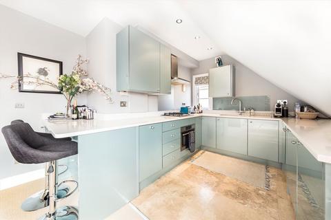 2 bedroom flat for sale, Bath Road, London W4