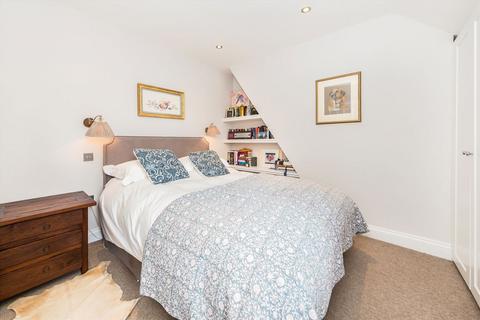 2 bedroom flat for sale, Bath Road, London W4
