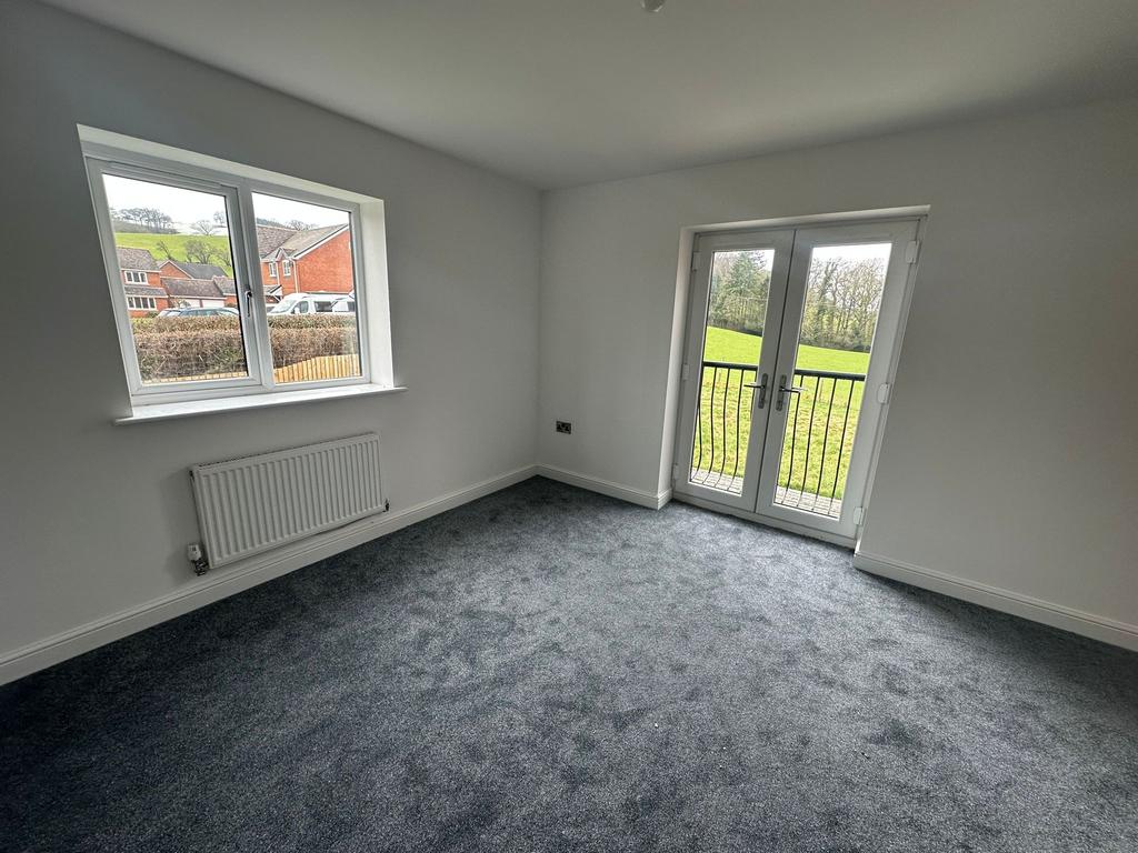 Bedroom 1 (ensuite)