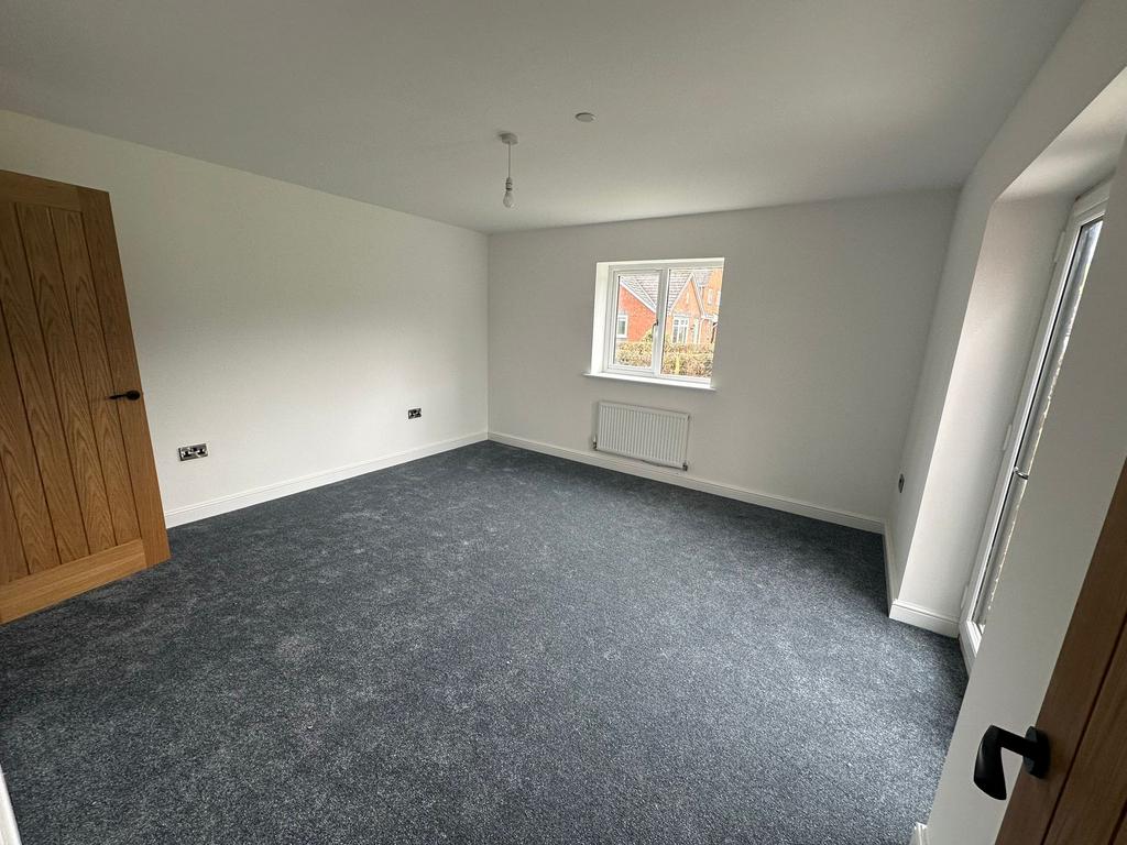 Bedroom 1 (ensuite)