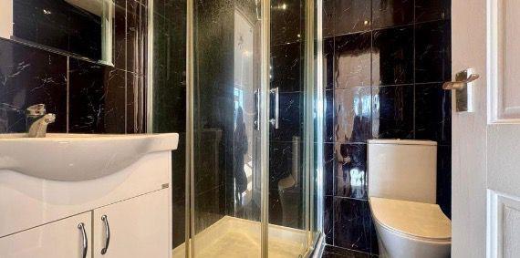 Bathroom 3.jpg