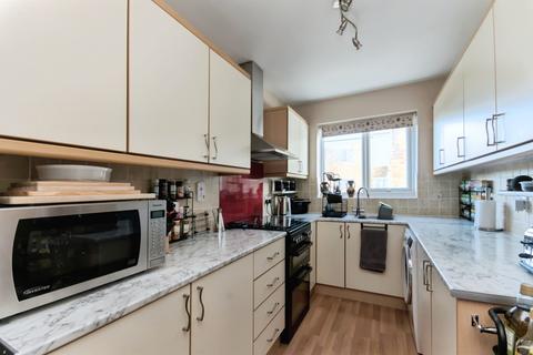 2 bedroom apartment for sale, The Marlowes, Bexhill-On-Sea