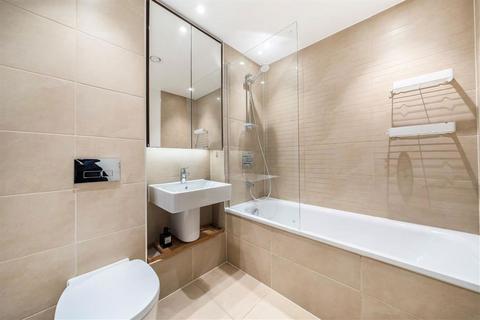 1 bedroom flat for sale, Bradley Road, London SW4