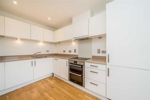 1 bedroom flat for sale, White Horse Lane, London E1
