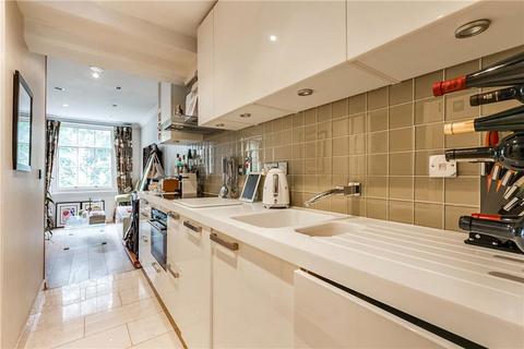 1 bedroom flat to rent, Brompton Square, London SW3