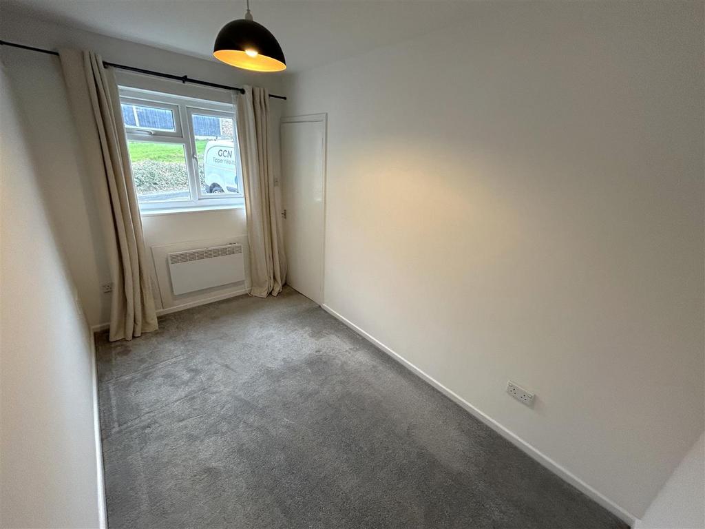 Bedroom 2.JPG