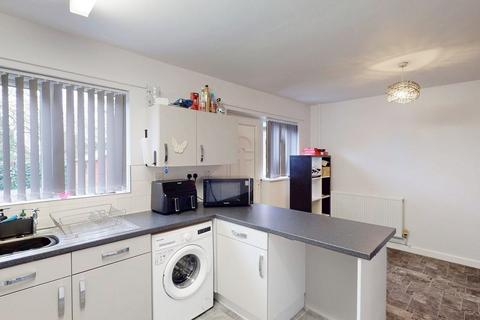 3 bedroom semi-detached house to rent, Hazeldene, Westhoughton, BL5