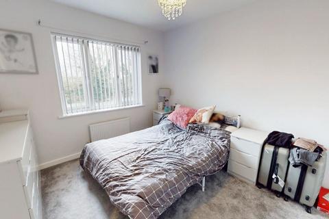 3 bedroom semi-detached house to rent, Hazeldene, Westhoughton, BL5