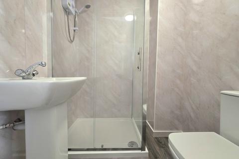 Studio to rent, Old Kent Road, London, SE1