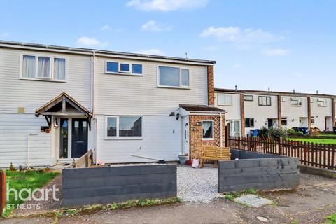 3 bedroom semi-detached house for sale, Howitts Gardens, Eynesbury