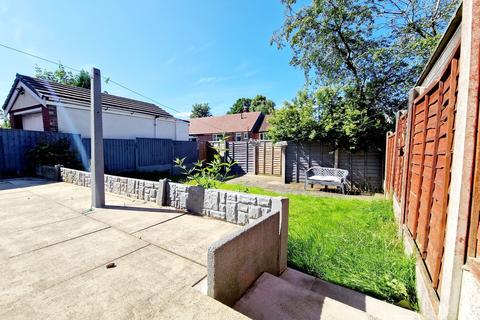 2 bedroom semi-detached house to rent, Woodward Road, Prestwich, M25