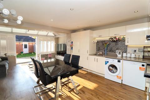 undefined, Jubilee Drive, Fleet GU52