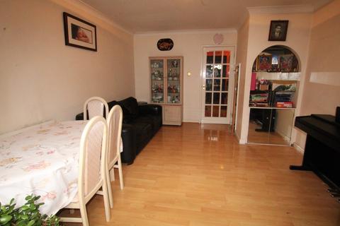 2 bedroom terraced house for sale, Brambling Close, Bushey WD23