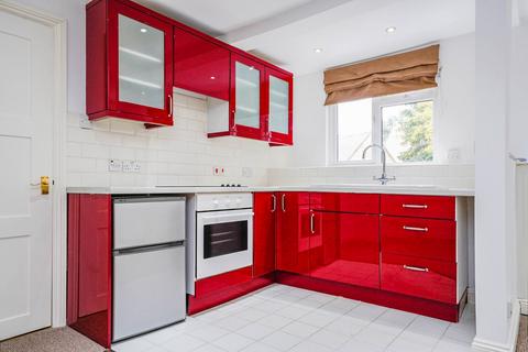 1 bedroom flat to rent, Archway Court, Faringdon, SN7
