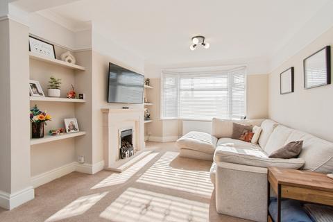 3 bedroom semi-detached house for sale, Redhill Road, Castleford, WF10