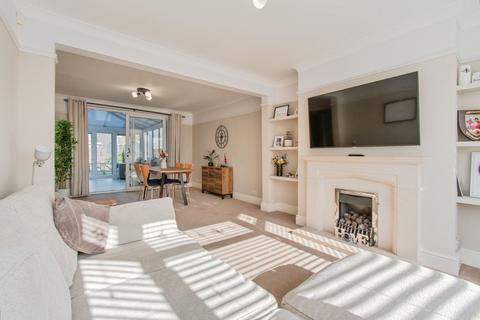 3 bedroom semi-detached house for sale, Redhill Road, Castleford, WF10