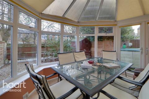 3 bedroom terraced house to rent, Lisle Walk, CAMBRIDGE