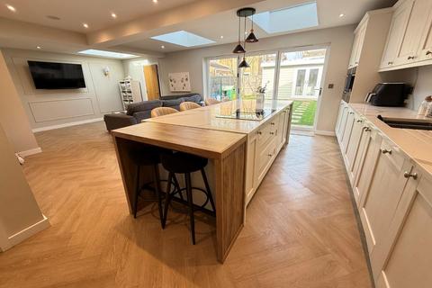 4 bedroom detached house for sale, The Pastures, Northampton NN2