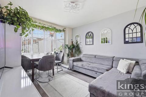 1 bedroom flat for sale, Holcombe Road, Tottenham, London