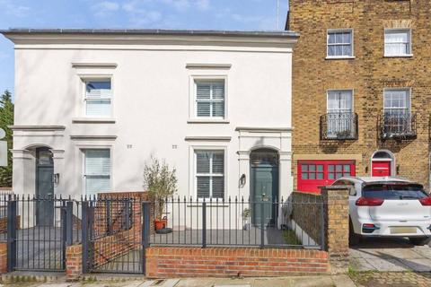 1 bedroom terraced house to rent, North Hill, London N6