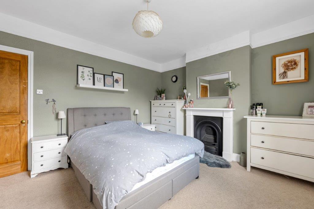 Bedroom 4.jpg