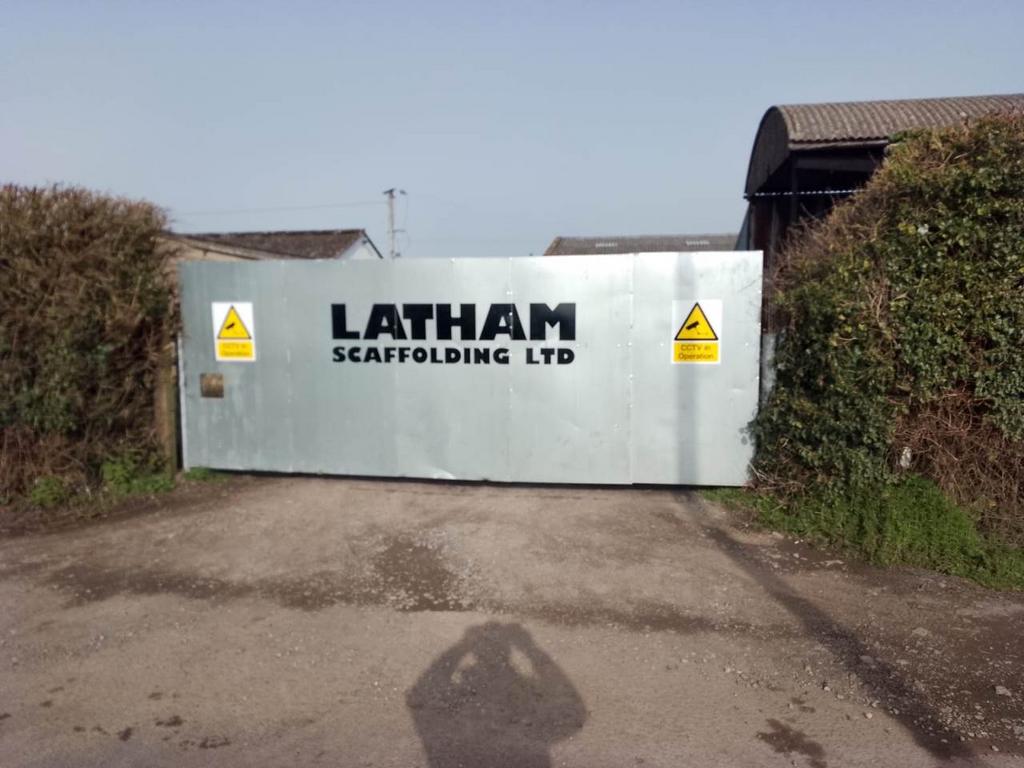 Entrance gate