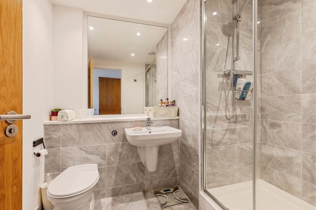 En-suite Bathroom