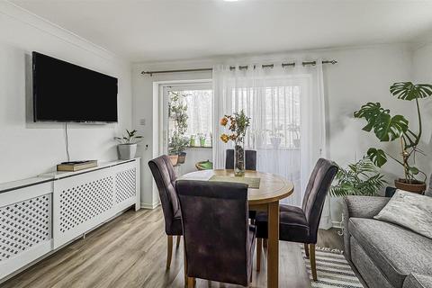 1 bedroom apartment for sale, Park Corner, Windsor