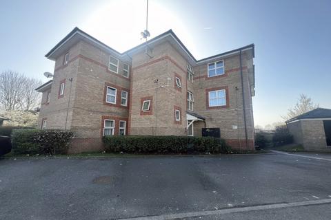 2 bedroom flat to rent, Douglas Road, Staines TW19