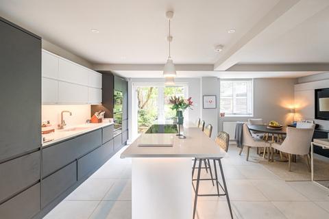 3 bedroom semi-detached house to rent, Ethelburt Avenue, Hampshire SO16