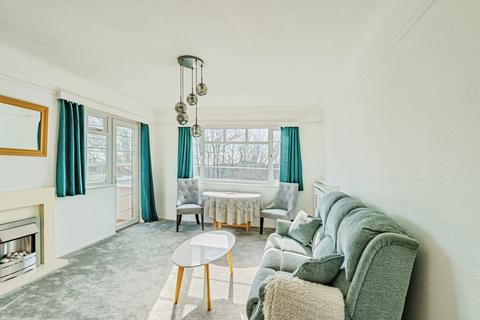 2 bedroom flat for sale, Lansdowne Road, Worthing, West Sussex, BN11