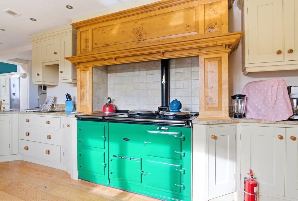 Roundhillscourt019