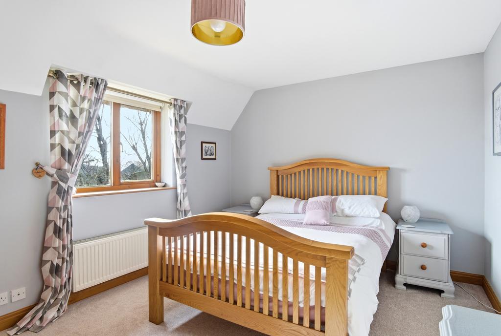 Roundhillscourt048