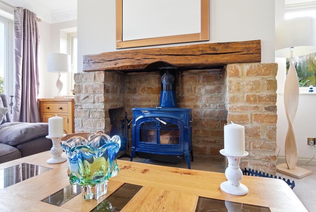 Roundhillscourt031
