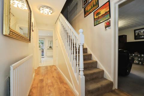 4 bedroom detached house for sale, Naylor Close, Kidderminster