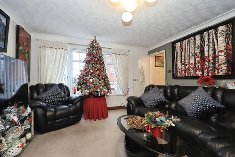 4 bedroom detached house for sale, Naylor Close, Kidderminster