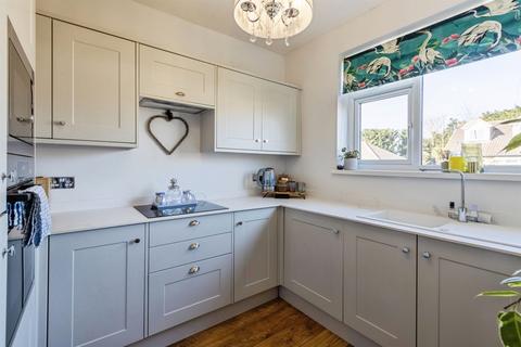 undefined, Field End Crescent, Leeds
