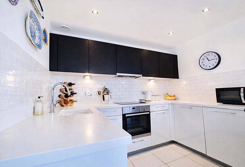 Modern Fitted Kitchen