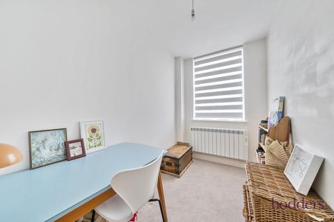 2 bedroom apartment to rent, Windsor Street, Chertsey, Surrey, KT16