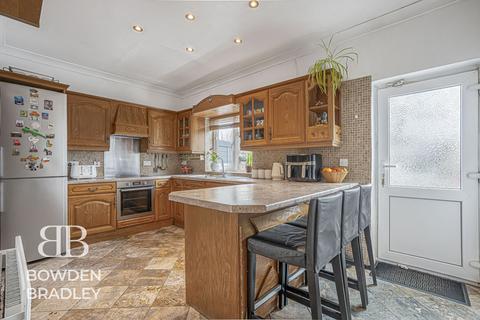 3 bedroom semi-detached house for sale, Marlands Road, Clayhall, IG5