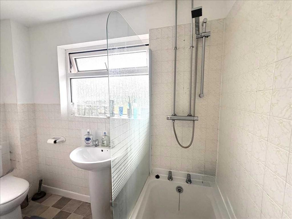 Family bathroom