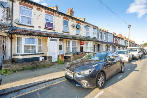 3 bedroom terraced house for sale, Ivy Road, Luton