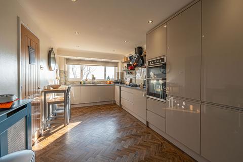 3 bedroom terraced house for sale, Cwrdy Road, Griffithstown, NP4