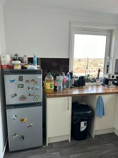 1 bedroom in a flat share to rent, Loxford Road, Barking IG11