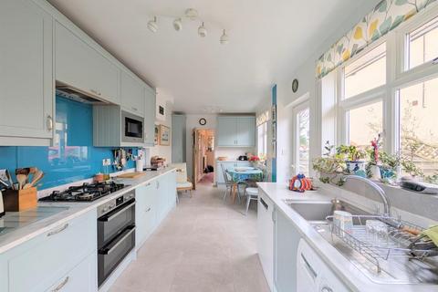4 bedroom semi-detached house for sale, Fairview Road, Stevenage SG1