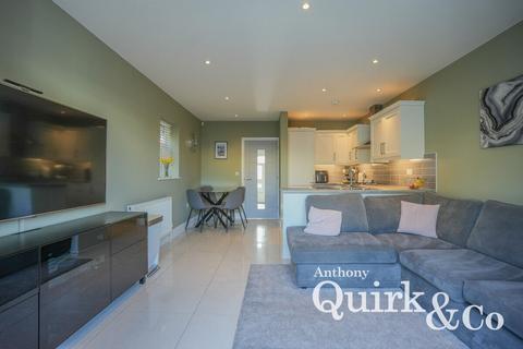 3 bedroom link detached house for sale, Corona Road, Canvey Island, SS8