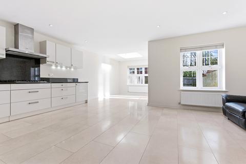 4 bedroom semi-detached house for sale, Woolman Road, Hertfordshire WD17