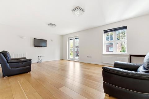 4 bedroom semi-detached house for sale, Woolman Road, Hertfordshire WD17