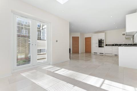 4 bedroom semi-detached house for sale, Woolman Road, Hertfordshire WD17