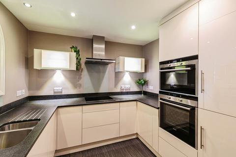 2 bedroom flat for sale, Sunningdale Court, Lytham St. Annes, Lancashire, FY8